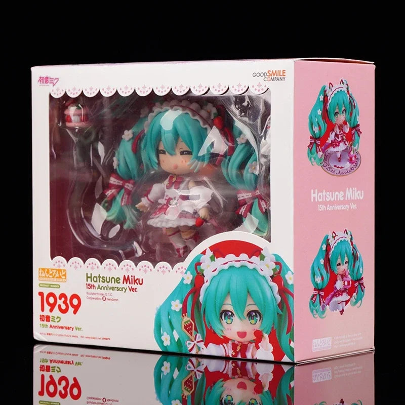 10cm #1939 Hatsune Miku Anime Figure 15th Anniversary Strawberry Miku Action Figure #1940 PVC Collection Model Doll Toys Gift